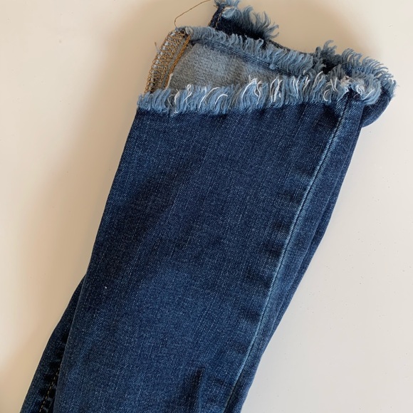 Joe’s Jeans Blondie Skinny Ankle Jean | Size 26 - Picture 3 of 6